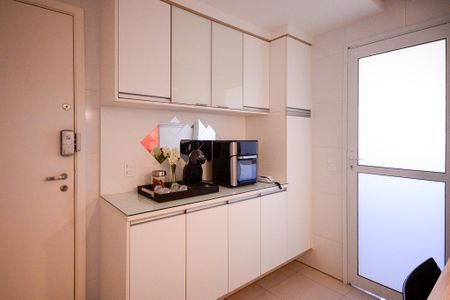 Apartamento à venda com 144m², 3 quartos e 2 vagas Apartamento à venda com 144m², 3 quartos e 2 vagasCozinha