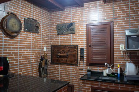 Casa à venda com 232m², 4 quartos e sem vagaChurrasqueira