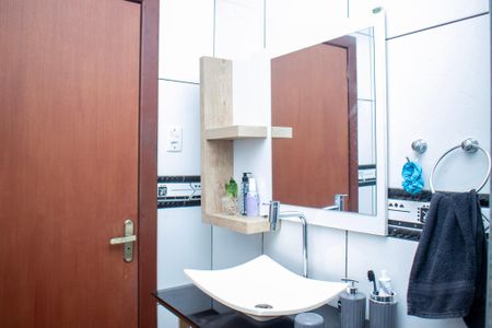 Casa à venda com 232m², 4 quartos e sem vagaBanheiro 2