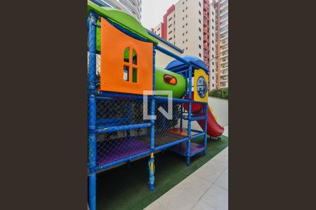 Apartamento à venda com 82m², 3 quartos e 2 vagasÁrea comum - Playground