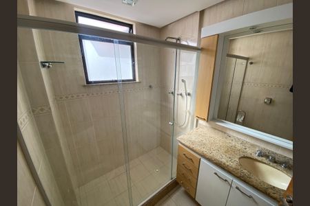 Apartamento à venda com 94m², 3 quartos e 2 vagas Apartamento à venda com 94m², 3 quartos e 2 vagasBanheiro Social