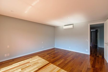 Casa à venda com 550m², 4 quartos e 4 vagas Casa à venda com 550m², 4 quartos e 4 vagasFoto 16