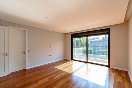 Casa à venda com 550m², 4 quartos e 4 vagas Casa à venda com 550m², 4 quartos e 4 vagasFoto 15