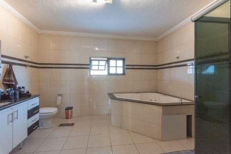 Casa à venda com 199m², 3 quartos e 4 vagas Casa à venda com 199m², 3 quartos e 4 vagasBanheiro da Suíte 2