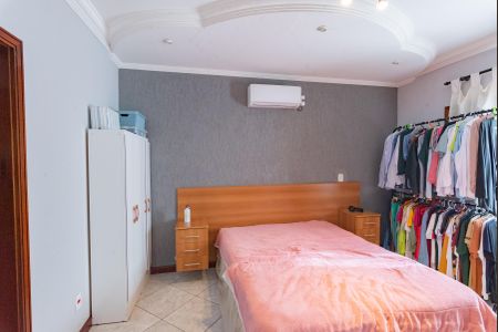 Casa à venda com 199m², 3 quartos e 4 vagas Casa à venda com 199m², 3 quartos e 4 vagasSuíte 2