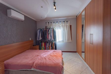 Casa à venda com 199m², 3 quartos e 4 vagas Casa à venda com 199m², 3 quartos e 4 vagasSuíte 2