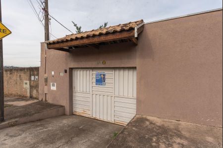 Casa à venda com 199m², 3 quartos e 4 vagas Casa à venda com 199m², 3 quartos e 4 vagasFachada