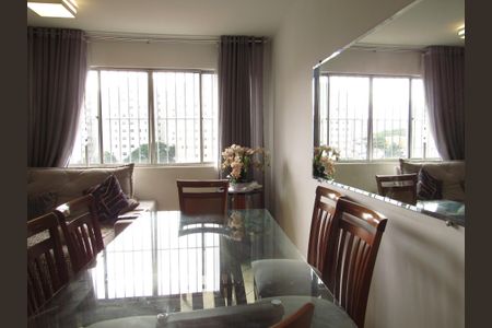 Apartamento à venda com 83m², 3 quartos e 1 vagaSala