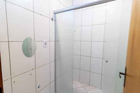 Casa à venda com 80m², 2 quartos e 1 vaga Casa à venda com 80m², 2 quartos e 1 vagaBanheiro Social