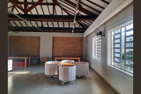 Apartamento à venda com 80m², 3 quartos e 2 vagas Apartamento à venda com 80m², 3 quartos e 2 vagasÁrea comum - Salão de festas