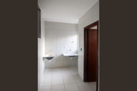 Apartamento para alugar com 45m², 2 quartos e sem vagaCozinha e Área de Serviço