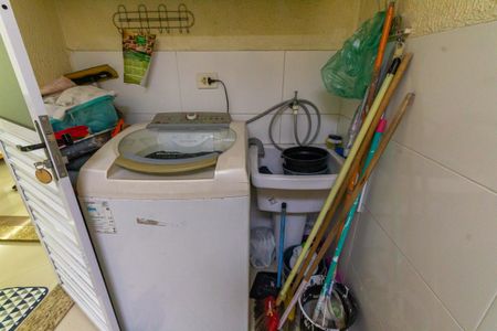 Casa de condomínio à venda com 92m², 2 quartos e 1 vagaÁrea de Serviço