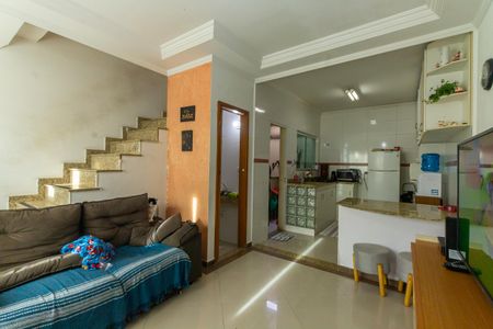 Casa de condomínio à venda com 92m², 2 quartos e 1 vagaSala