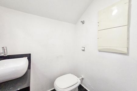 Apartamento para alugar com 350m², 4 quartos e 4 vagas Apartamento para alugar com 350m², 4 quartos e 4 vagasBanheiro