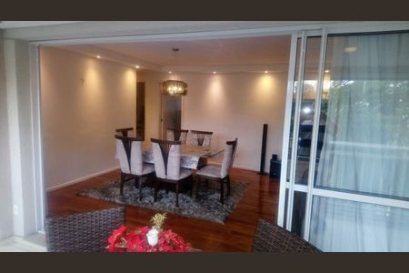 Apartamento à venda com 155m², 4 quartos e 3 vagas