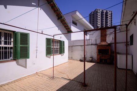 Casa à venda com 152m², 3 quartos e 4 vagas Casa à venda com 152m², 3 quartos e 4 vagasQuintal