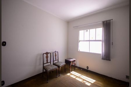 Casa à venda com 152m², 3 quartos e 4 vagas Casa à venda com 152m², 3 quartos e 4 vagasQuarto 2