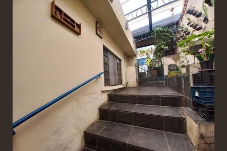 Casa à venda com 270m², 3 quartos e 2 vagas