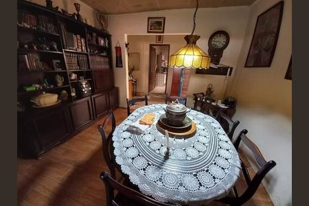 Casa à venda com 270m², 3 quartos e 2 vagas