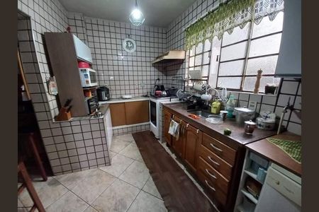 Casa à venda com 270m², 3 quartos e 2 vagas
