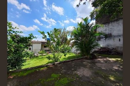 Casa à venda com 270m², 3 quartos e 2 vagas