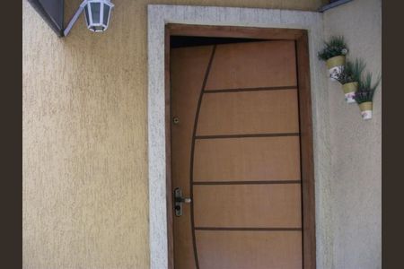 Casa à venda com 75m², 2 quartos e 2 vagas