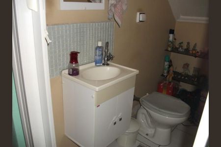 Casa à venda com 75m², 2 quartos e 2 vagas