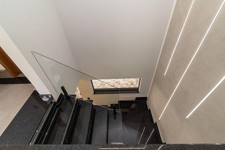 Casa à venda com 170m², 3 quartos e 4 vagas