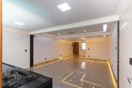 Casa à venda com 170m², 3 quartos e 4 vagas