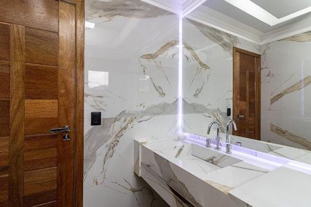 Casa à venda com 170m², 3 quartos e 4 vagas