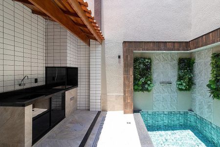 Casa à venda com 170m², 3 quartos e 4 vagas