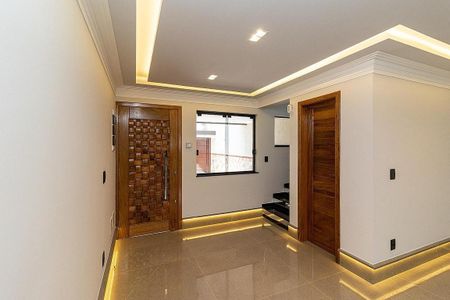 Casa à venda com 170m², 3 quartos e 4 vagas