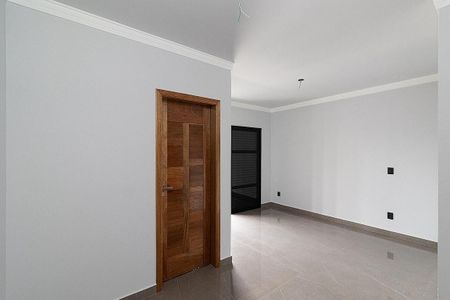Casa à venda com 170m², 3 quartos e 4 vagas