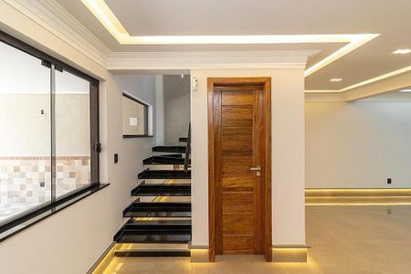 Casa à venda com 170m², 3 quartos e 4 vagas