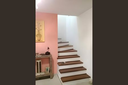 Casa à venda com 154m², 3 quartos e 2 vagas