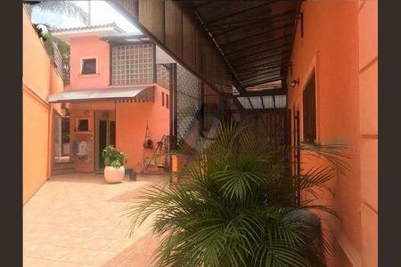 Casa à venda com 790m², 5 quartos e 4 vagas