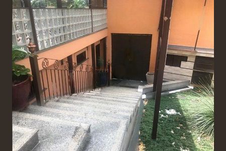 Casa à venda com 790m², 5 quartos e 4 vagas