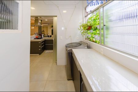 Apartamento à venda com 110m², 3 quartos e 1 vaga Apartamento à venda com 110m², 3 quartos e 1 vagaÁrea de serviço