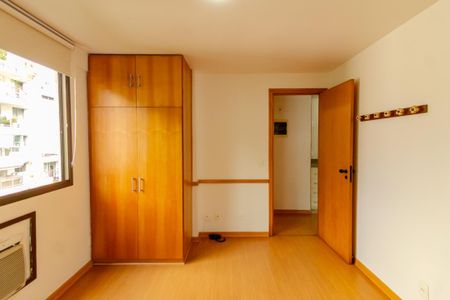 Apartamento à venda com 46m², 1 quarto e 1 vaga Apartamento à venda com 46m², 1 quarto e 1 vagaQuarto