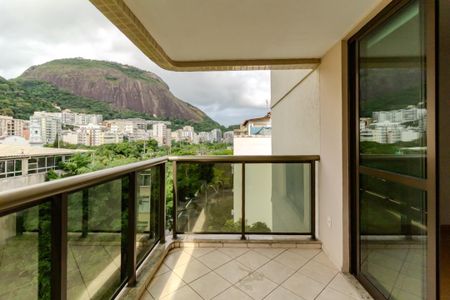 Apartamento à venda com 46m², 1 quarto e 1 vaga Apartamento à venda com 46m², 1 quarto e 1 vagaVaranda da sala