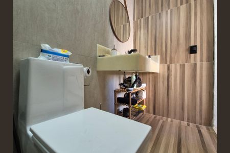 Apartamento à venda com 76m², 2 quartos e 2 vagasBanheiro da Suíte