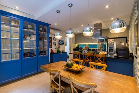 Casa à venda com 412m², 3 quartos e 3 vagas Casa à venda com 412m², 3 quartos e 3 vagasCozinha