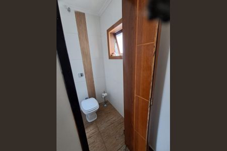 Casa à venda com 250m², 4 quartos e 3 vagas Casa à venda com 250m², 4 quartos e 3 vagasBanheiro