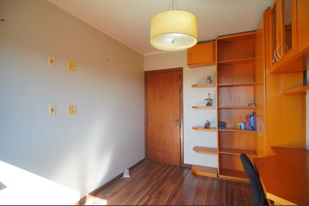 Casa à venda com 175m², 3 quartos e 2 vagasQuarto 2