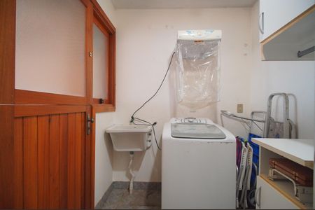 Casa à venda com 175m², 3 quartos e 2 vagasÁrea de Serviço