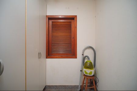 Casa à venda com 175m², 3 quartos e 2 vagasÁrea de Serviço