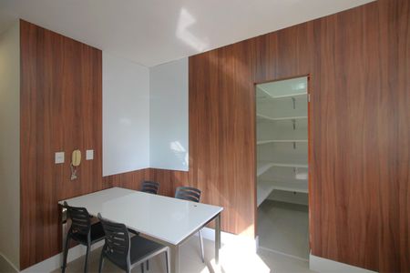 Apartamento à venda com 197m², 4 quartos e 4 vagasCozinha