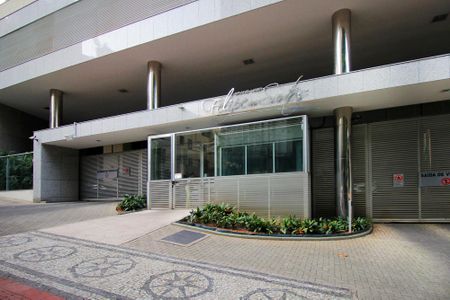 Apartamento à venda com 197m², 4 quartos e 4 vagasFachada