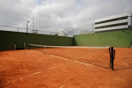 Apartamento à venda com 197m², 4 quartos e 4 vagasÁrea comum - Quadra de Tenis
