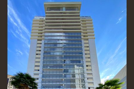 Apartamento à venda com 197m², 4 quartos e 4 vagas Apartamento à venda com 197m², 4 quartos e 4 vagasFachada